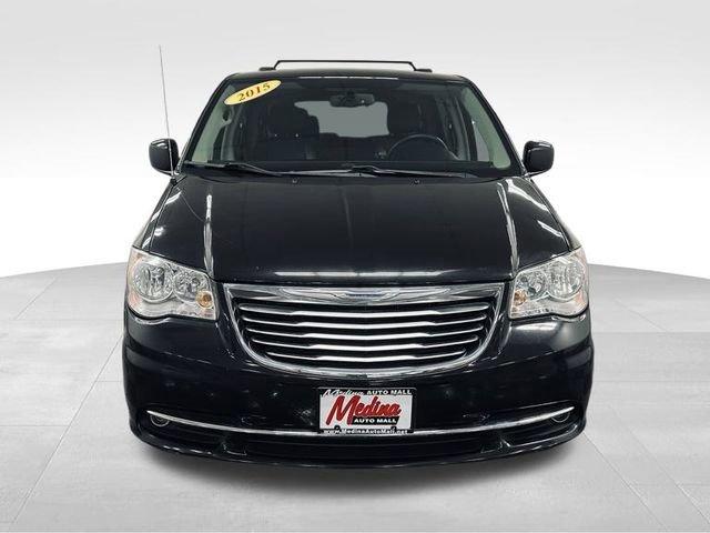 2015 Chrysler Town & Country Vehicle Photo in MEDINA, OH 44256-9631