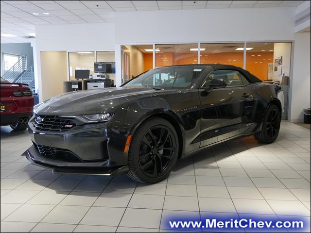 2024 Chevrolet Camaro Vehicle Photo in MAPLEWOOD, MN 55119-4794