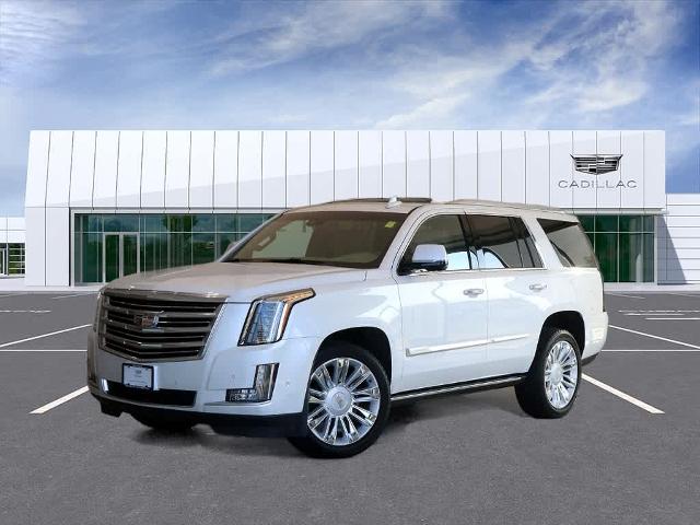 2018 Cadillac Escalade Vehicle Photo in LIBERTYVILLE, IL 60048-3287