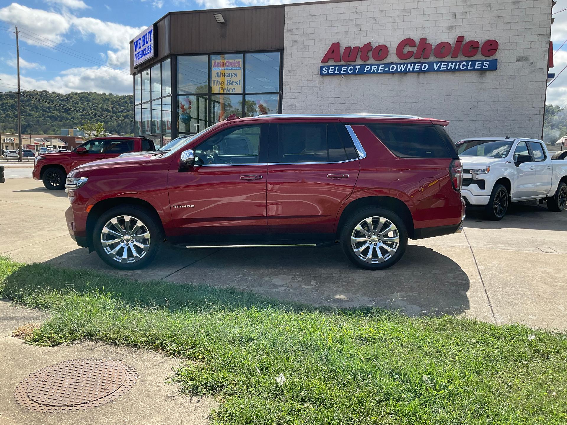 Used 2022 Chevrolet Tahoe Premier with VIN 1GNSKSKDXNR102723 for sale in Moundsville, WV