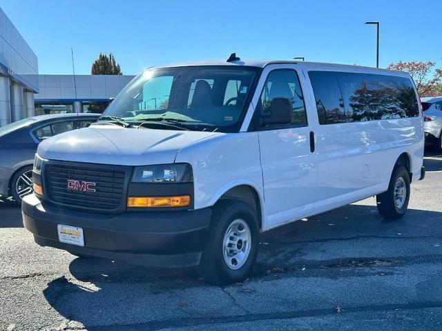 2023 GMC Savana Passenger Vehicle Photo in COLUMBIA, MO 65203-3903