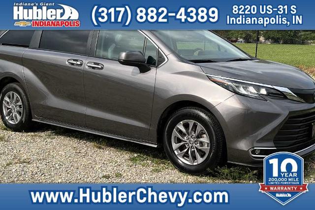 2022 Toyota Sienna Vehicle Photo in INDIANAPOLIS, IN 46227-0991