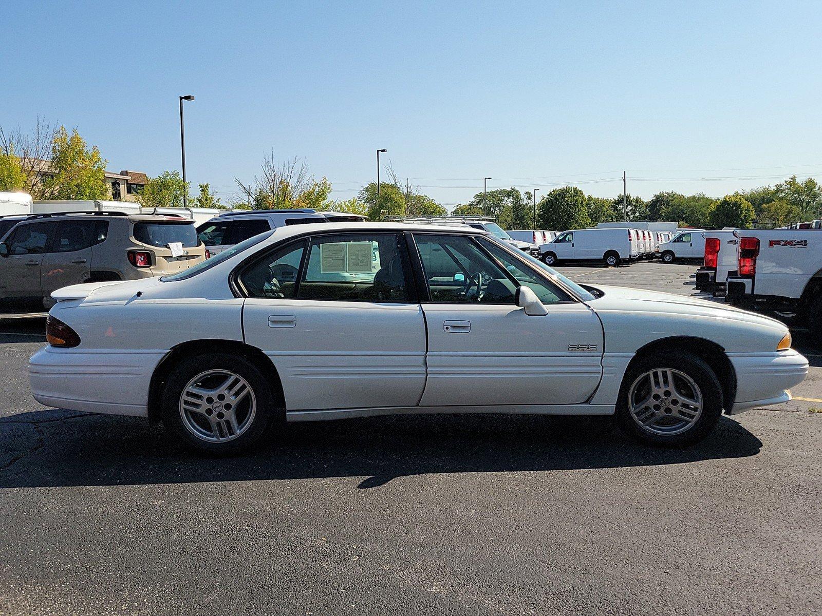 1996 Pontiac Bonneville Vehicle Photo in Plainfield, IL 60586