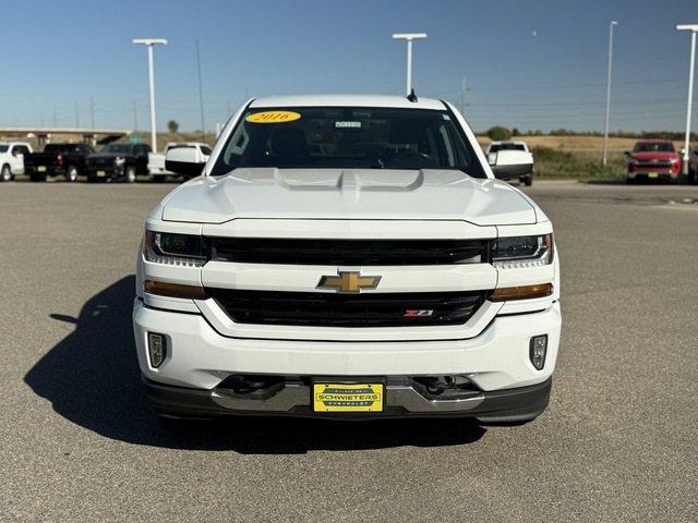 Used 2016 Chevrolet Silverado 1500 LT with VIN 3GCUKREC1GG324115 for sale in Willmar, MN