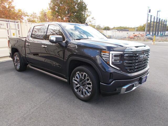 2023 GMC Sierra 1500 Vehicle Photo in LOWELL, MA 01852-4336