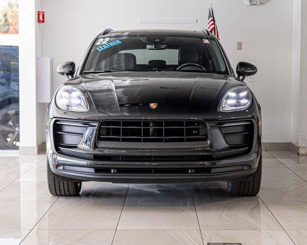 2022 Porsche Macan Vehicle Photo in Saint Charles, IL 60174