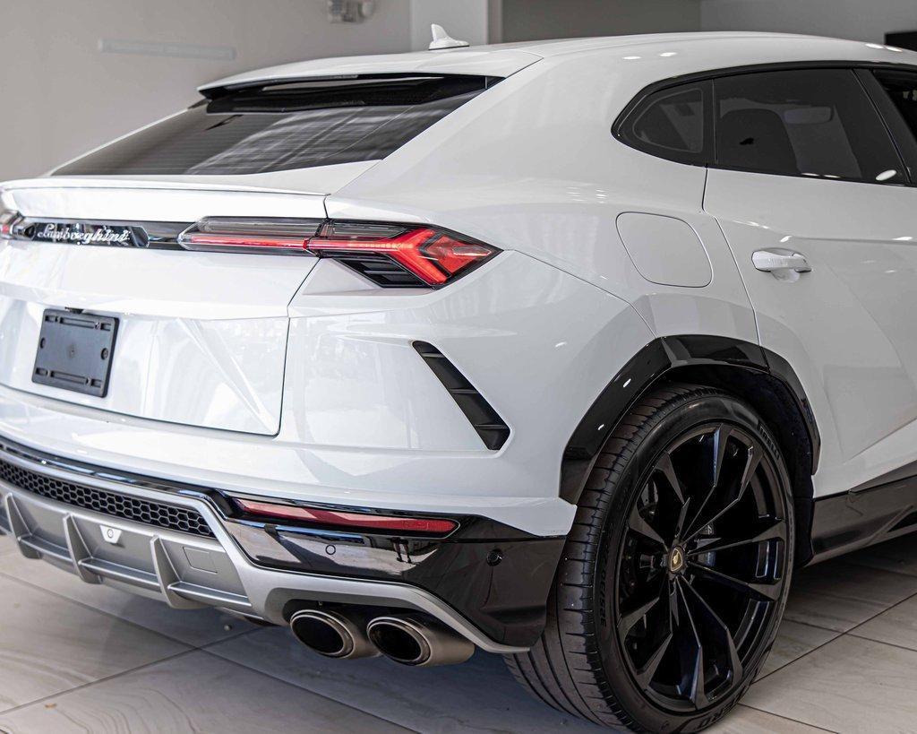 2021 Lamborghini Urus Vehicle Photo in Plainfield, IL 60586