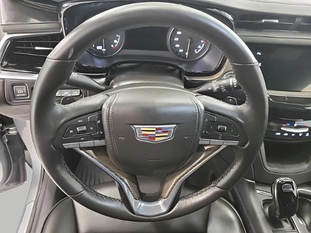 2024 Cadillac XT6 Vehicle Photo in GREEN BAY, WI 54303-3330