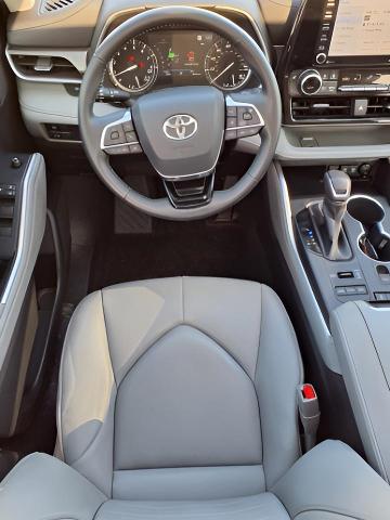 2020 Toyota Highlander Vehicle Photo in Oshkosh, WI 54904