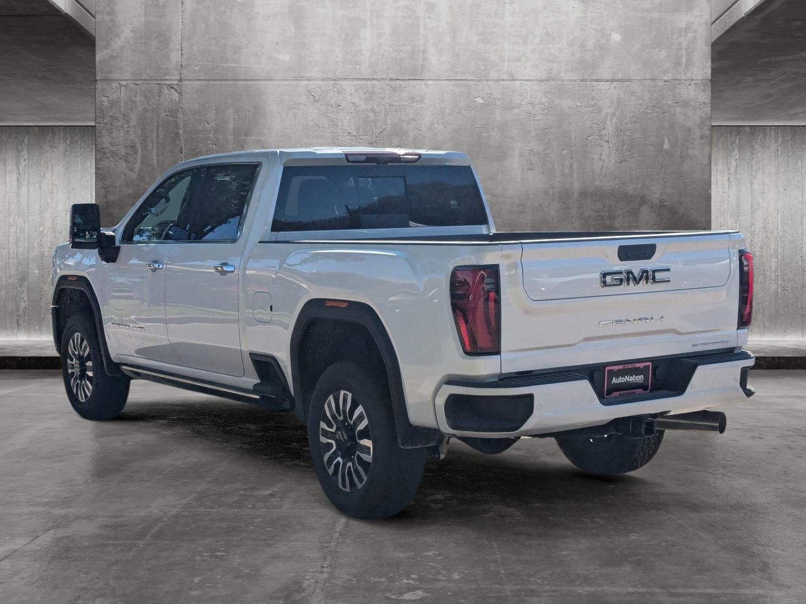 2025 GMC Sierra 2500 HD Vehicle Photo in LONE TREE, CO 80124-2750