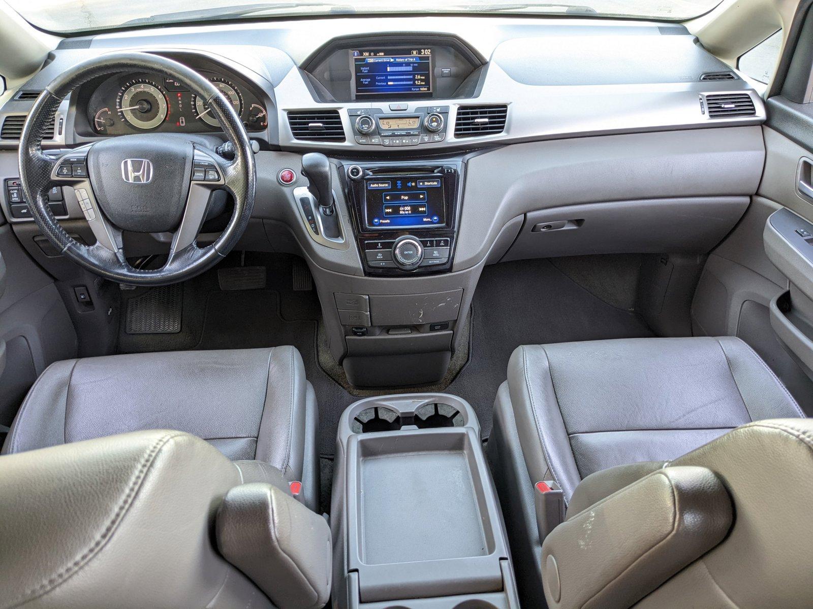 2015 Honda Odyssey Vehicle Photo in VALENCIA, CA 91355-1705