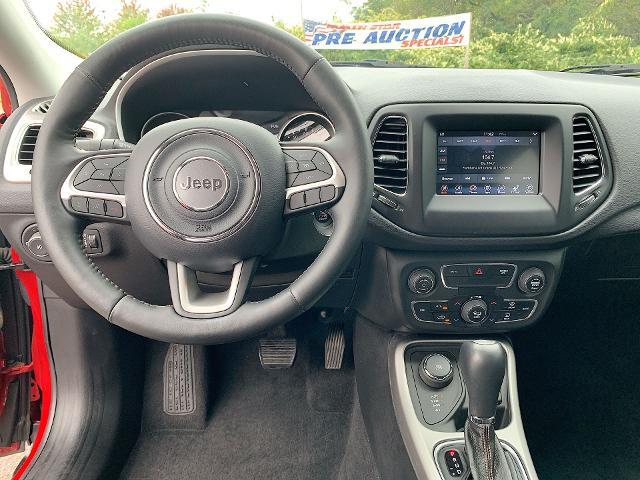 2018 Jeep Compass Vehicle Photo in MOON TOWNSHIP, PA 15108-2571