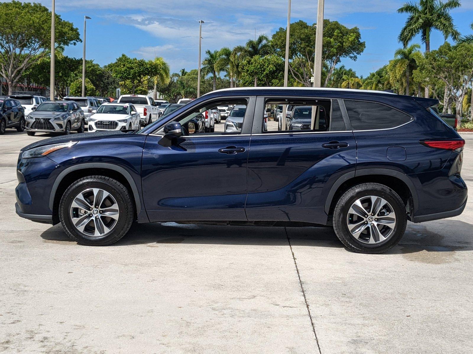 2023 Toyota Highlander Vehicle Photo in Davie, FL 33331