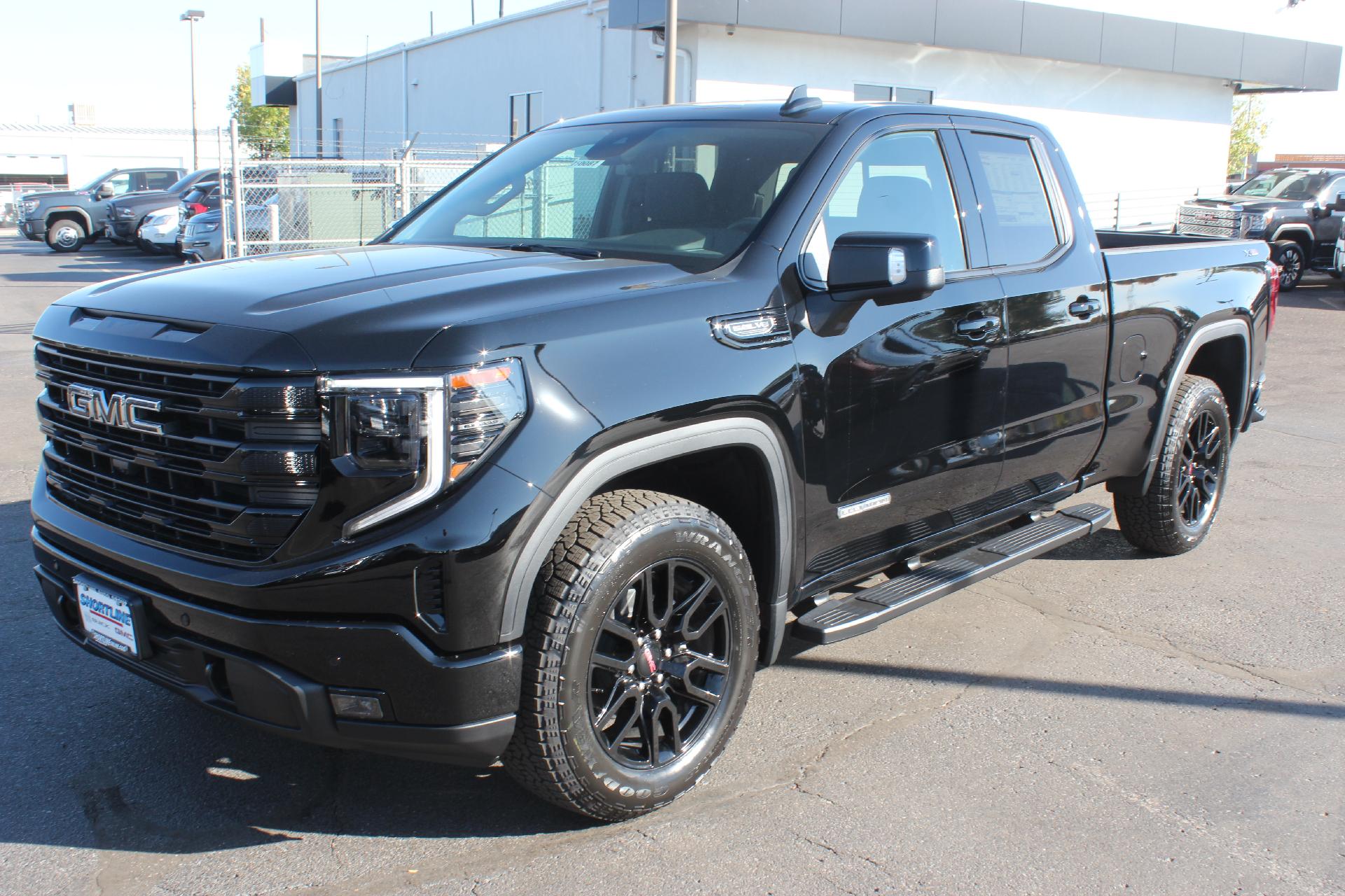 2025 GMC Sierra 1500 Vehicle Photo in AURORA, CO 80012-4011