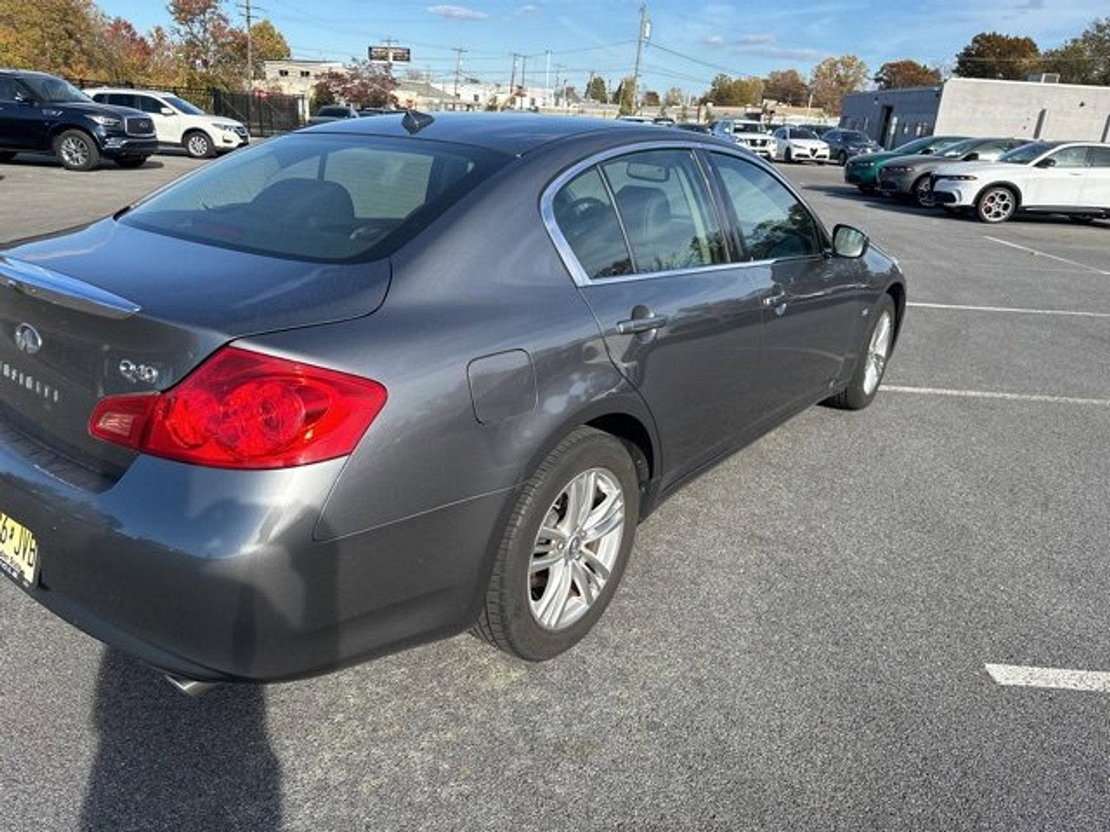 2015 INFINITI Q40 Vehicle Photo in Willow Grove, PA 19090