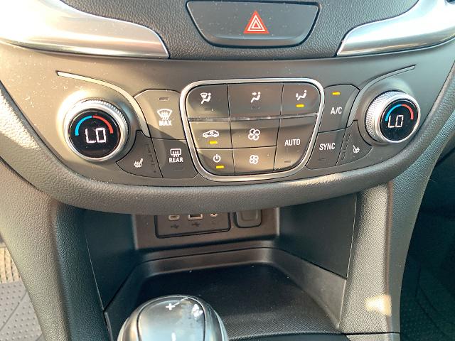 2021 Chevrolet Equinox Vehicle Photo in MOON TOWNSHIP, PA 15108-2571