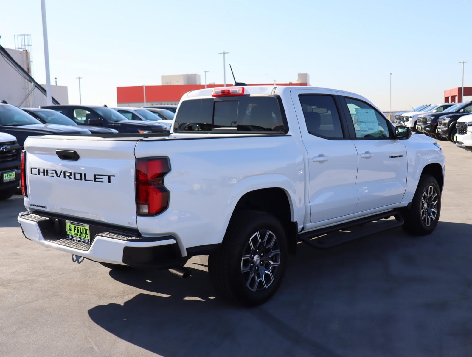 2024 Chevrolet Colorado Vehicle Photo in LOS ANGELES, CA 90007-3794