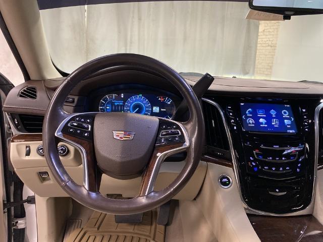 2017 Cadillac Escalade Vehicle Photo in ASHLAND, KY 41101-7620