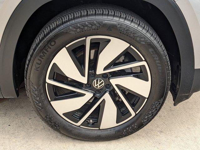 2024 Volkswagen Atlas Vehicle Photo in San Antonio, TX 78209