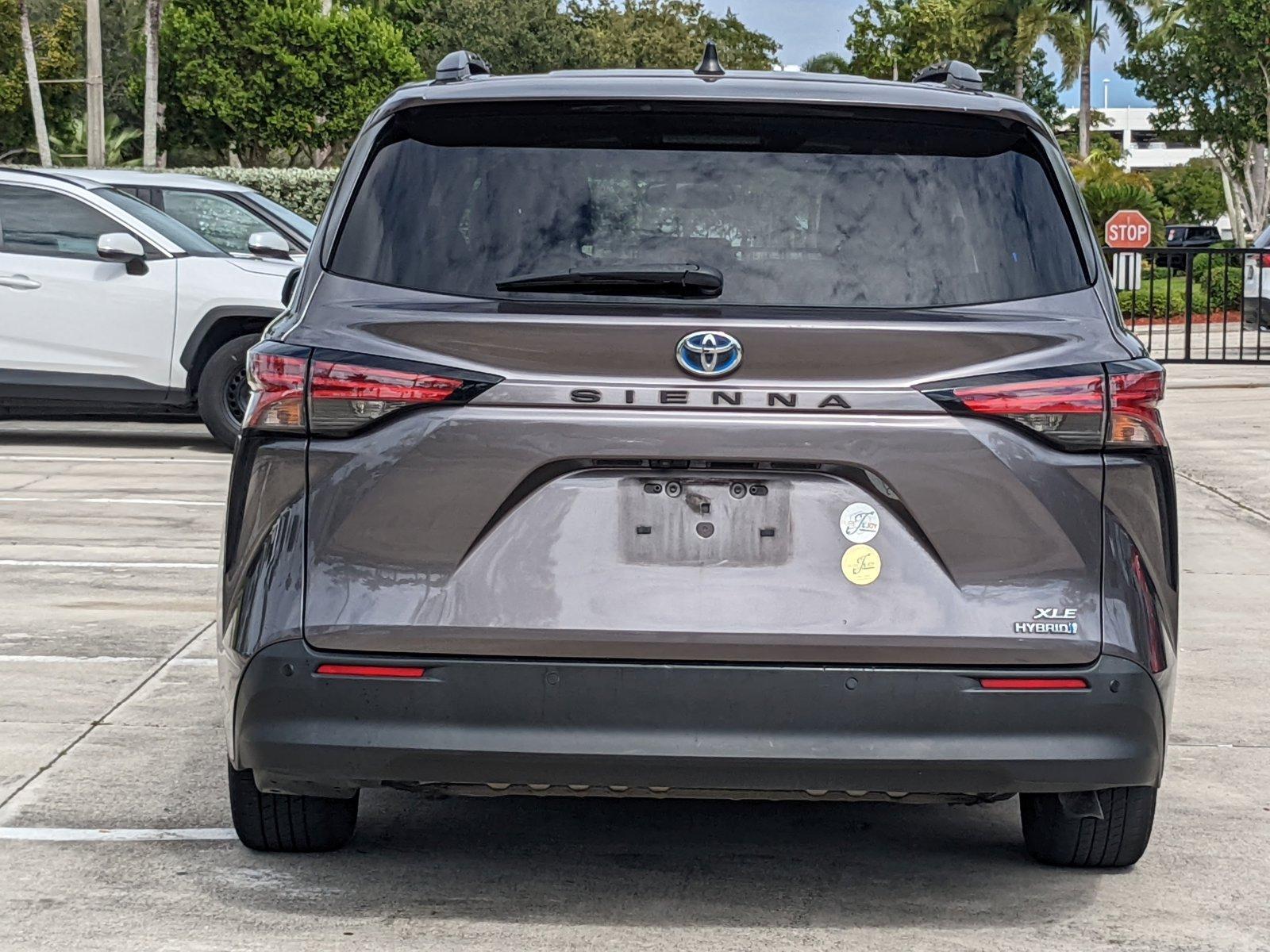 2021 Toyota Sienna Vehicle Photo in Davie, FL 33331