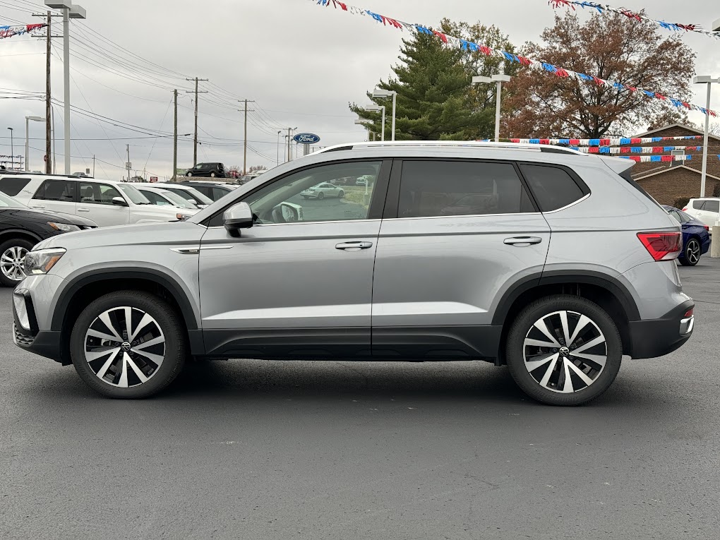 2022 Volkswagen Taos Vehicle Photo in BOONVILLE, IN 47601-9633