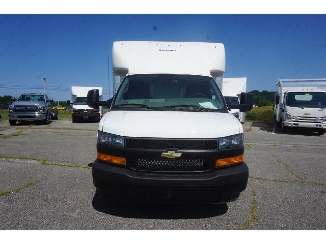 2023 Chevrolet Express Cutaway 4500 Vehicle Photo in ALCOA, TN 37701-3235