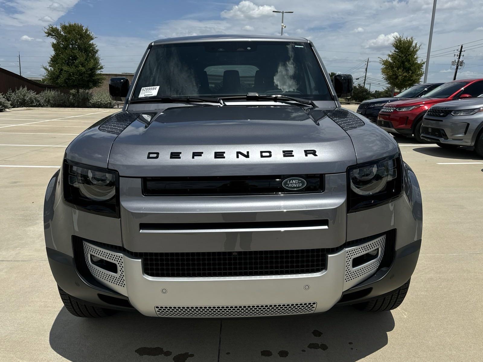 2024 Defender Vehicle Photo in AUSTIN, TX 78717