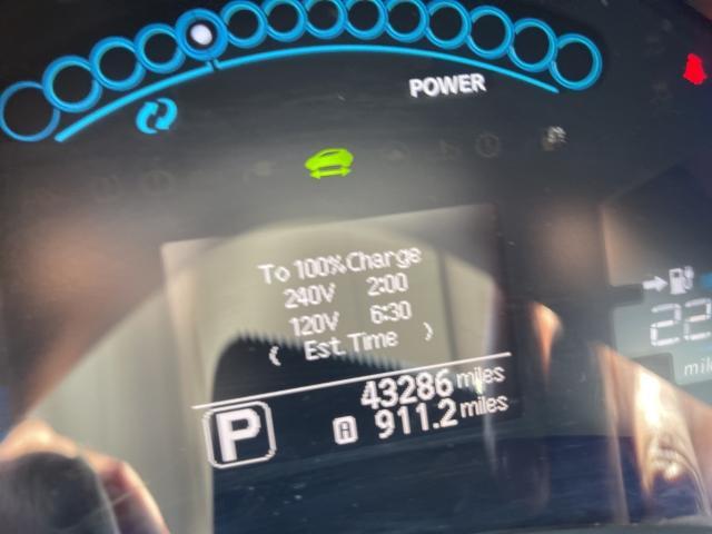 2011 Nissan LEAF Vehicle Photo in VENTURA, CA 93003-8585