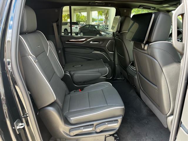 2024 Cadillac Escalade ESV Vehicle Photo in TAMPA, FL 33612-3404