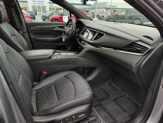 2024 Buick Enclave Vehicle Photo in GREEN BAY, WI 54304-5303