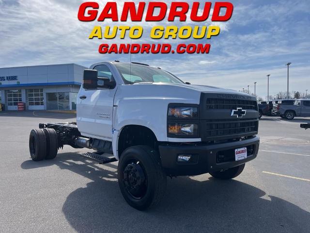 2024 Chevrolet Silverado Chassis Cab Vehicle Photo in GREEN BAY, WI 54302-3701