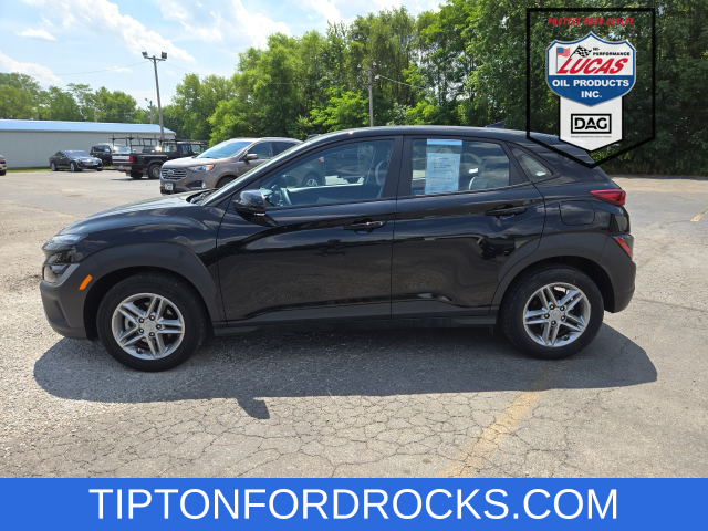 Used 2022 Hyundai Kona SE with VIN KM8K22AB4NU817885 for sale in Tipton, IN