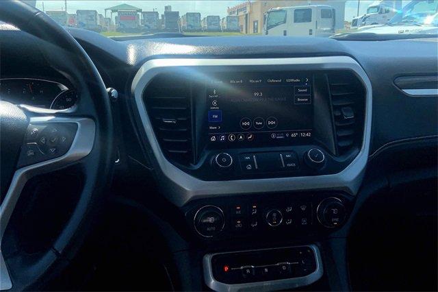 2023 GMC Acadia Vehicle Photo in TOPEKA, KS 66609-0000