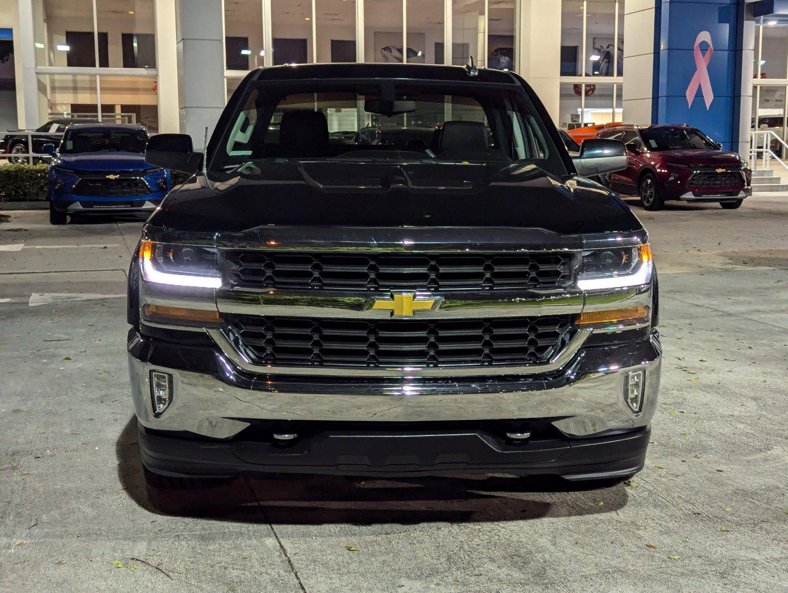 Used 2018 Chevrolet Silverado 1500 LT with VIN 1GCVKREH1JZ127579 for sale in Pembroke Pines, FL