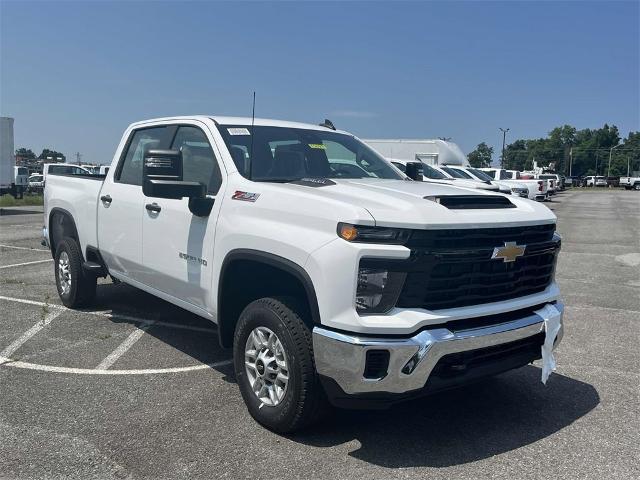 2024 Chevrolet Silverado 2500 HD Vehicle Photo in ALCOA, TN 37701-3235