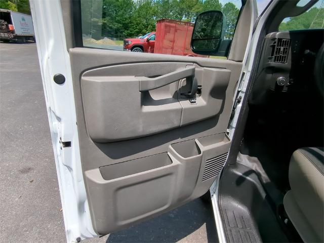 2020 GMC Savana Cargo Van Vehicle Photo in ALBERTVILLE, AL 35950-0246