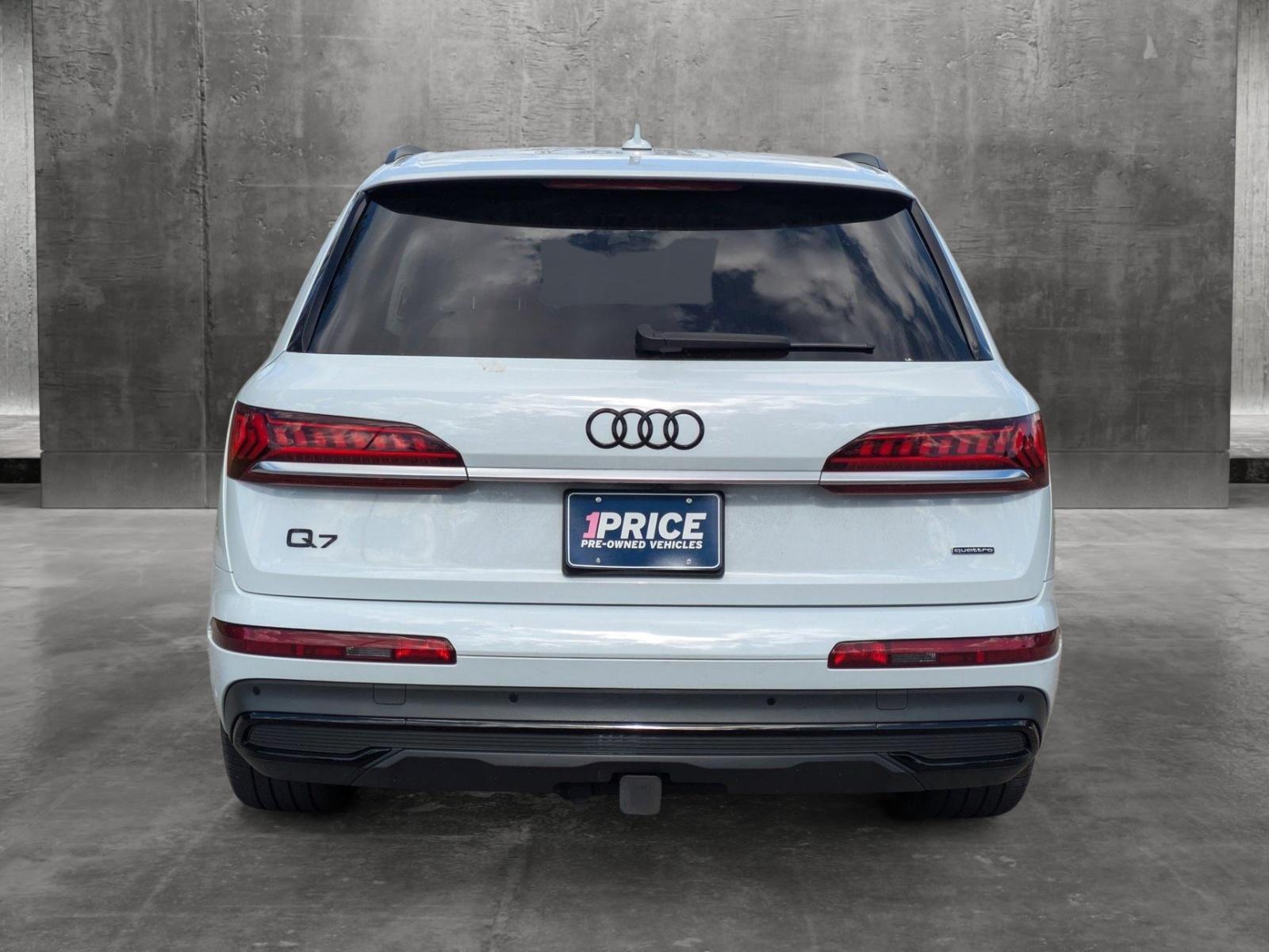 2021 Audi Q7 Vehicle Photo in Sarasota, FL 34231