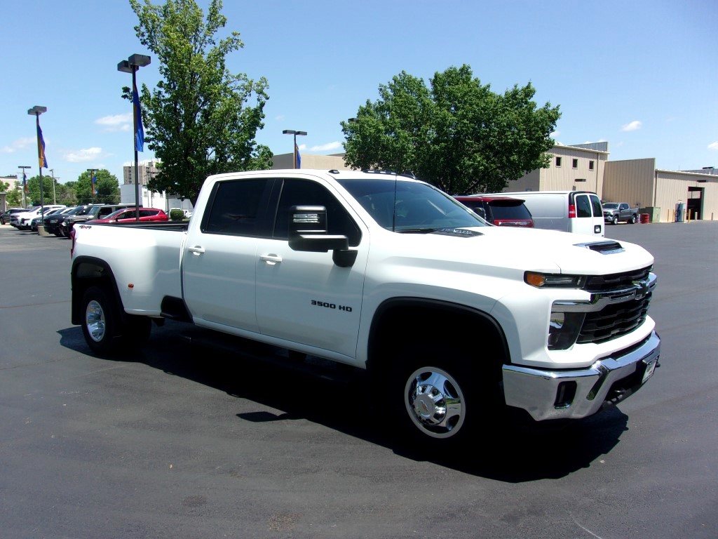 Certified 2024 Chevrolet Silverado 3500HD LT with VIN 1GC4YTE77RF187801 for sale in Kansas City