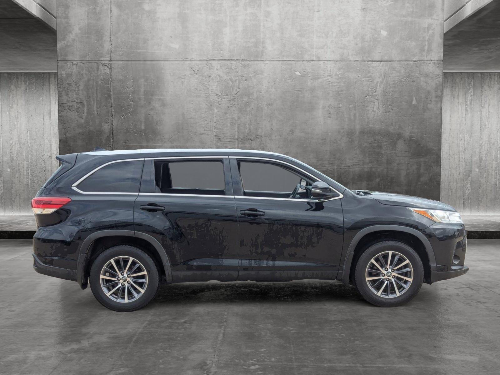 2019 Toyota Highlander Vehicle Photo in CORPUS CHRISTI, TX 78412-4902