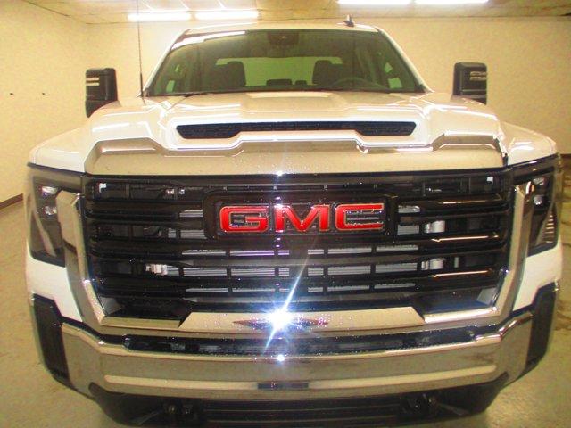 2024 GMC Sierra 2500 HD Vehicle Photo in BATTLE CREEK, MI 49037-8454