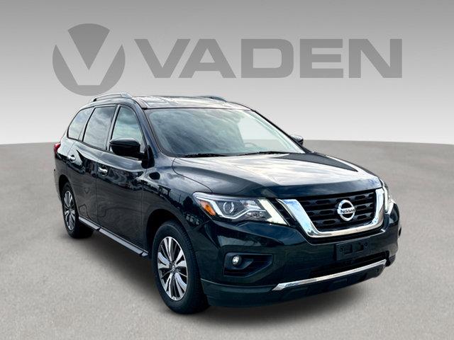 2019 Nissan Pathfinder Vehicle Photo in Savannah, GA 31419