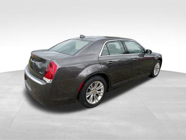 2020 Chrysler 300 Vehicle Photo in MEDINA, OH 44256-9631