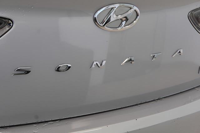 2019 Hyundai SONATA Hybrid Vehicle Photo in Green Bay, WI 54304