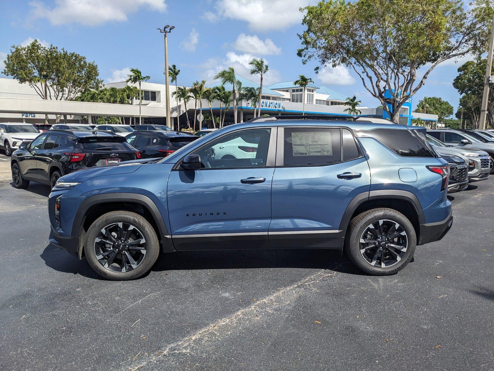 2025 Chevrolet Equinox Vehicle Photo in GREENACRES, FL 33463-3207