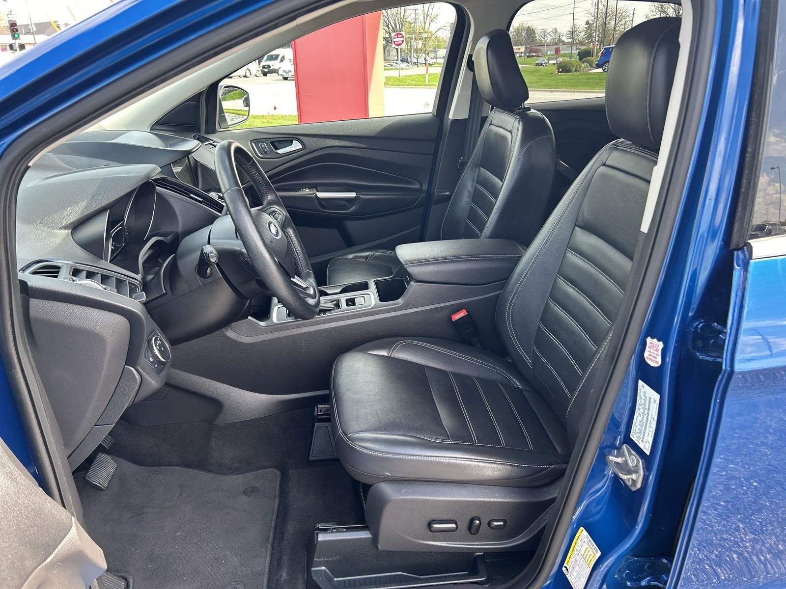 2019 Ford Escape Vehicle Photo in Cedar Rapids, IA 52402