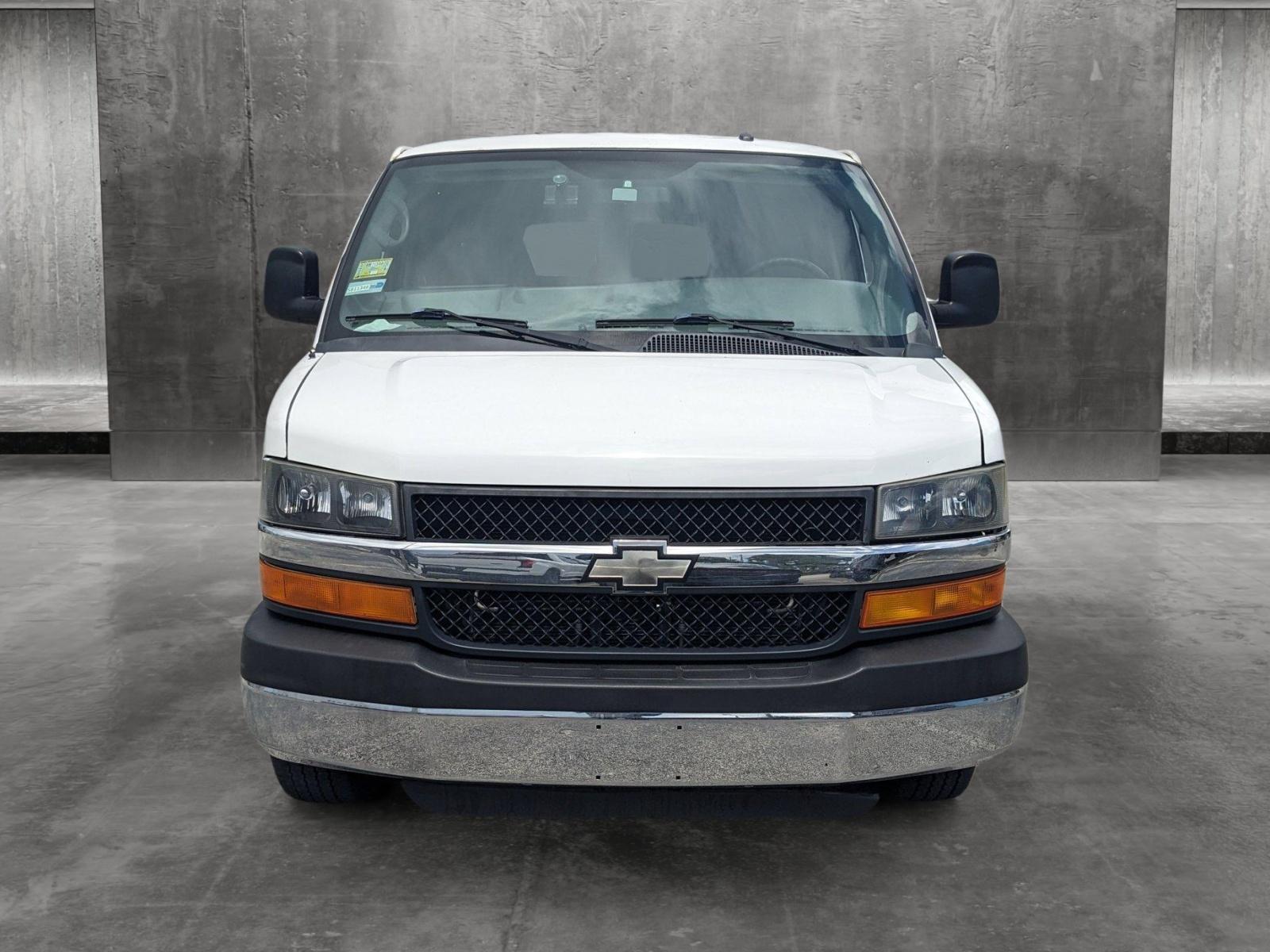 2012 Chevrolet Express Passenger Vehicle Photo in Miami, FL 33015