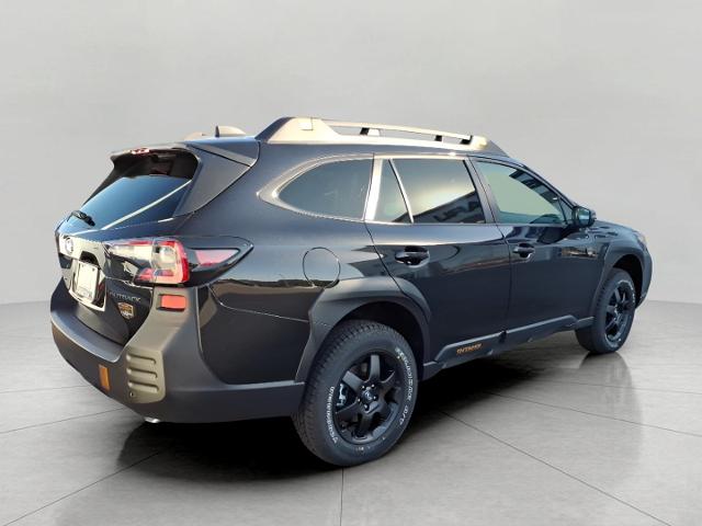 2025 Subaru Outback Vehicle Photo in Green Bay, WI 54304