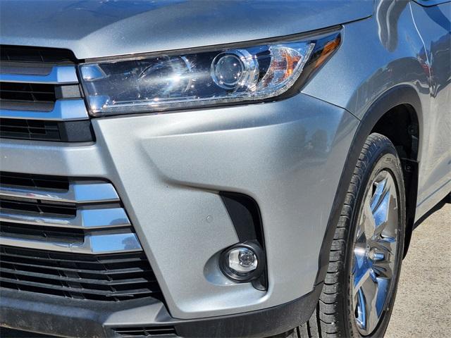 2019 Toyota Highlander Vehicle Photo in GAINESVILLE, TX 76240-2013