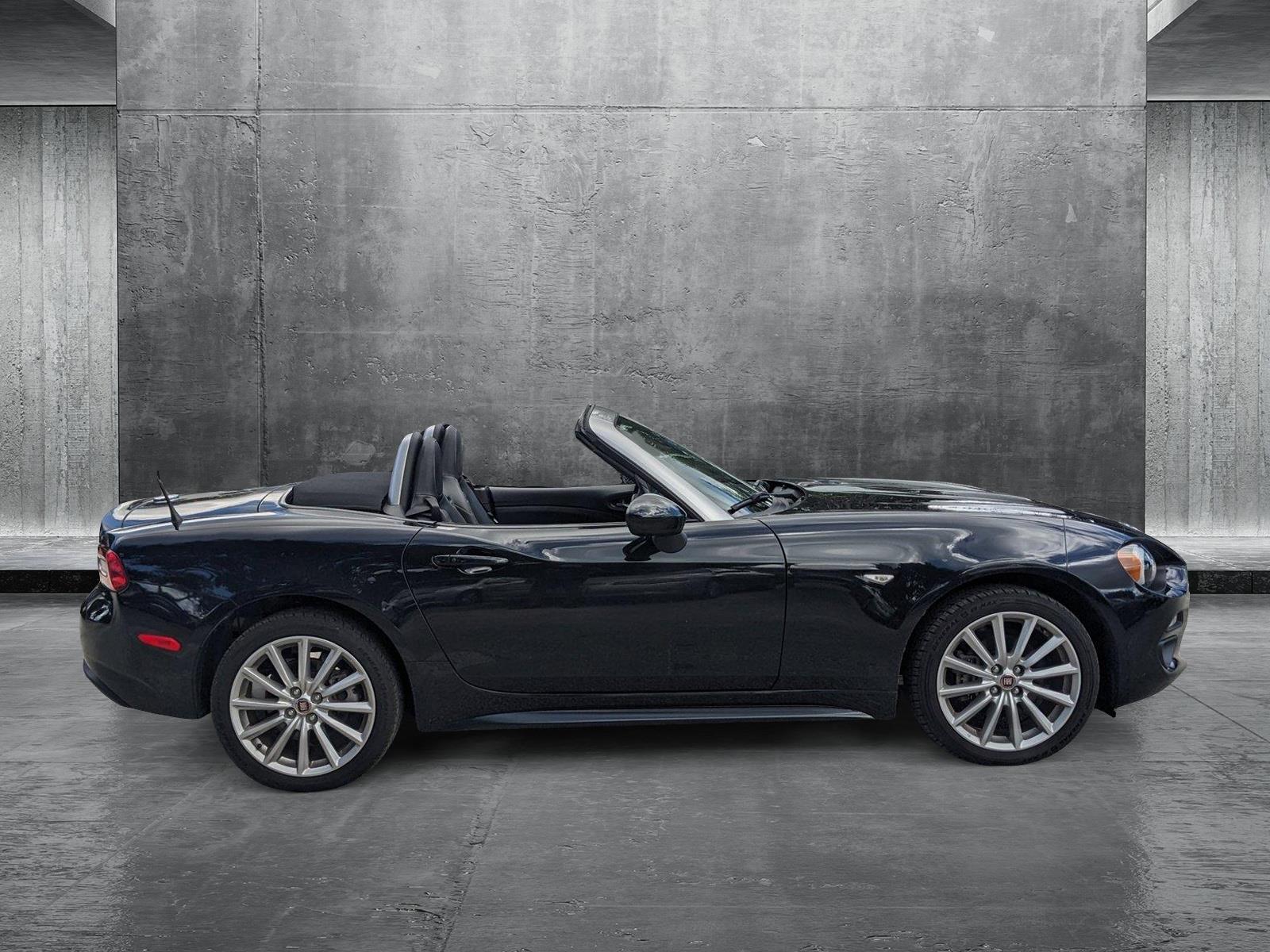 2017 FIAT 124 Spider Vehicle Photo in GREENACRES, FL 33463-3207