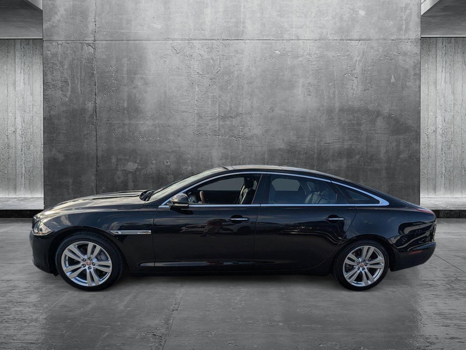 2016 Jaguar XJ Vehicle Photo in Delray Beach, FL 33444